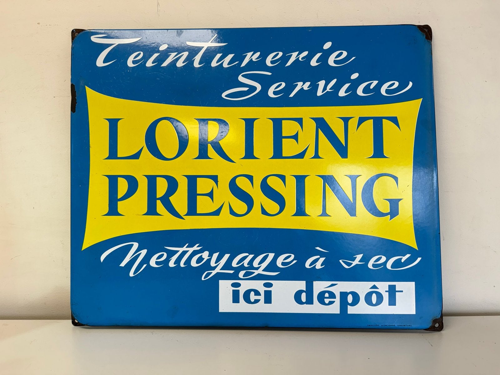 Vintage geëmailleerd reclamebord Lorient Pressing, Antiek en Kunst, Antiek | Emaille, Ophalen