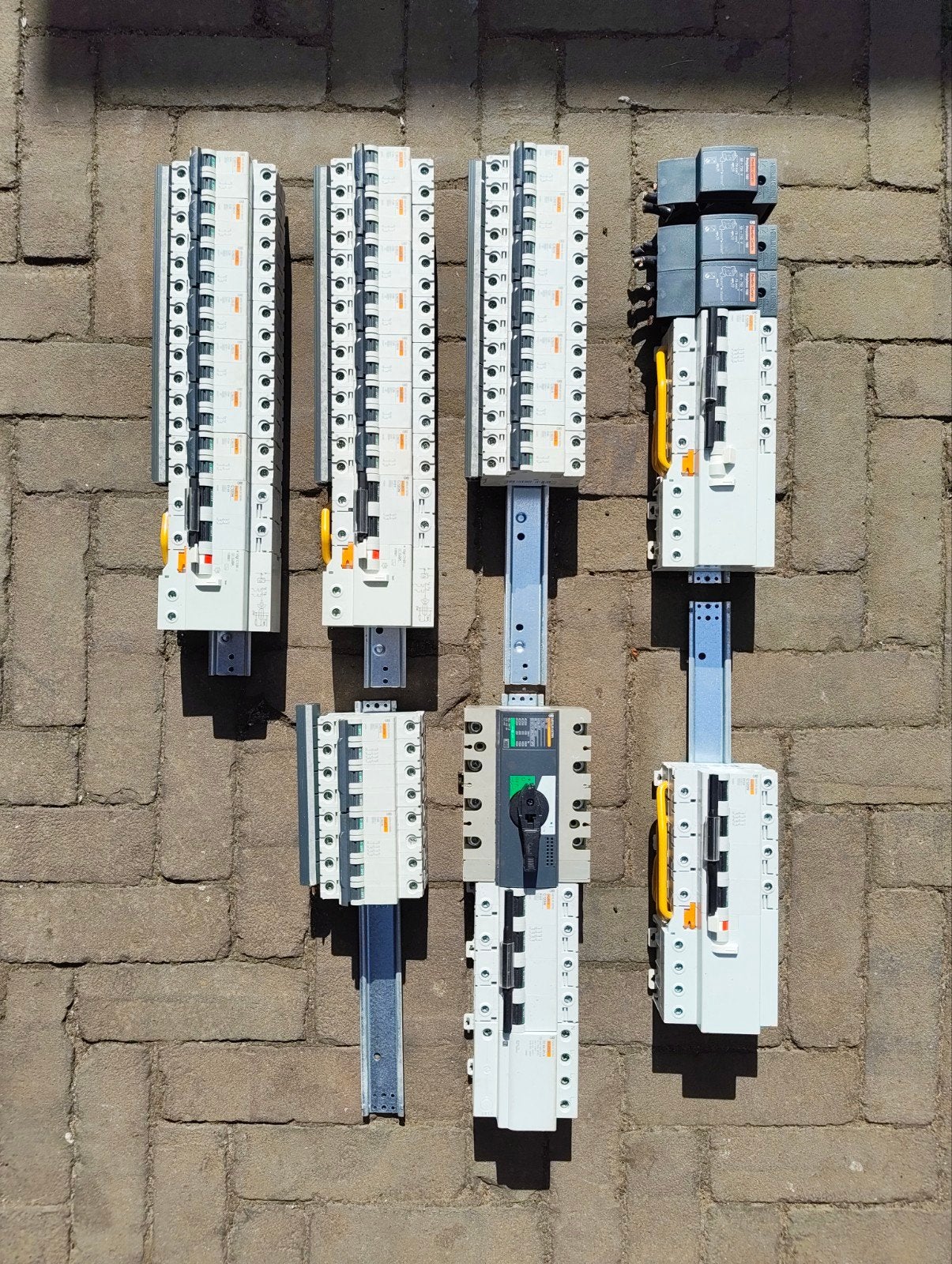 Diverse elektrische componenten -Hager, Siemens, Eaton nieuw, Ophalen of Verzenden, Zo goed als nieuw, Hager, Installatieautomaat