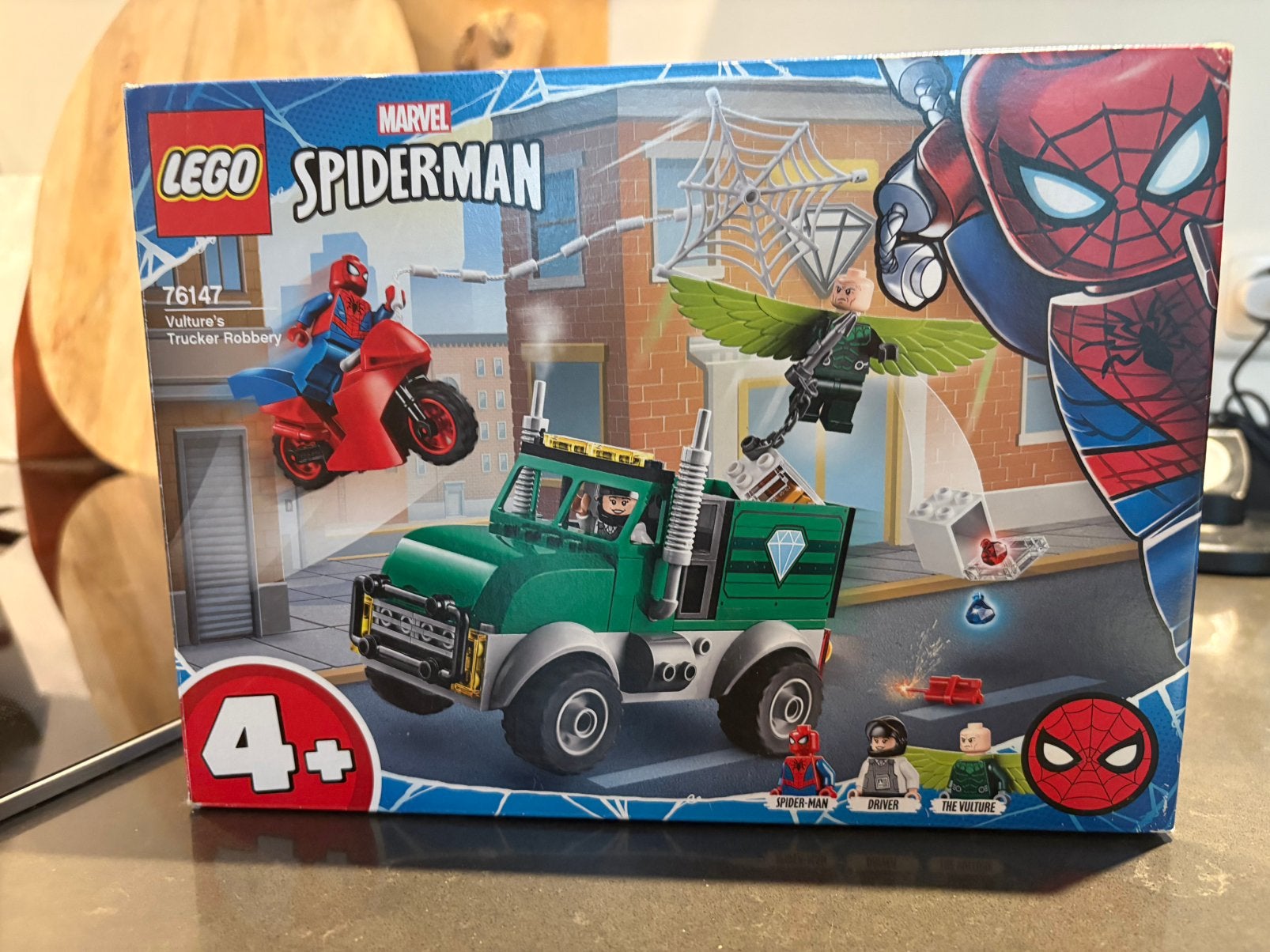 LEGO Marvel Spider-Man 76147 – Compleet met doos en boekje, Kinderen en Baby's, Ophalen, Zo goed als nieuw