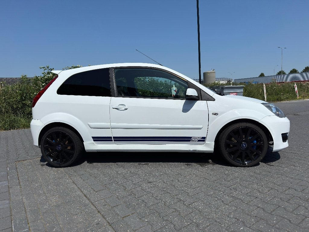 Ford Fiësta 2.0 16V ST 3DR 2008 Wit (ST150), Auto's, Ford, Voorwielaandrijving, 4 cilinders, Leder en Stof, Handgeschakeld