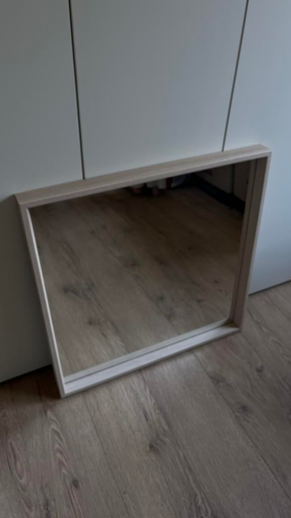 Ikea Nissedal spiegel 65x65 beuken, Huis en Inrichting, Woonaccessoires | Spiegels, Ophalen, Vierkant, Zo goed als nieuw, Minder dan 100 cm