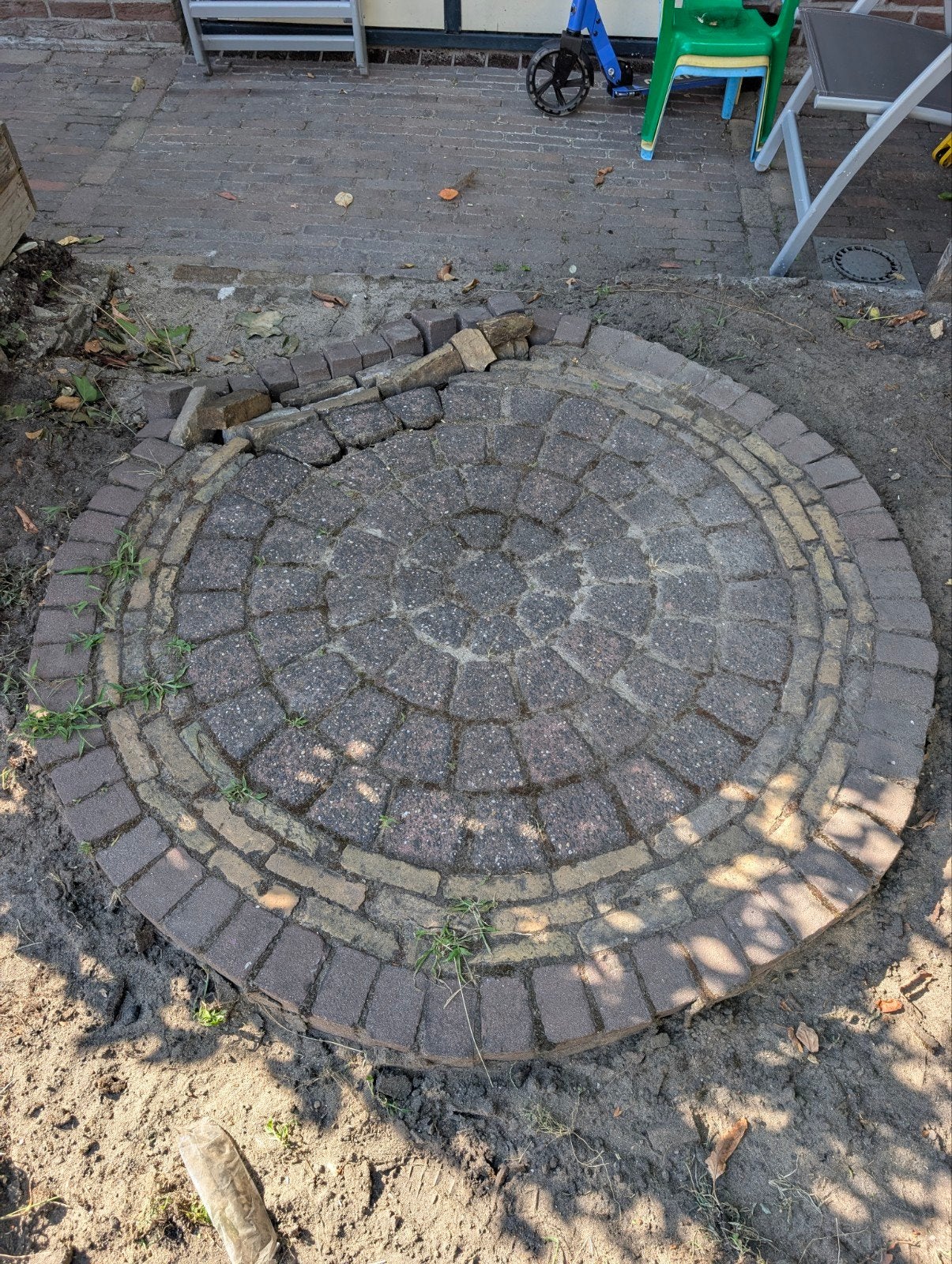 Tuinbestrating: Cirkel van klinkers 150cm gratis, Tuin en Terras, Tegels en Klinkers, Ophalen, Gebruikt, Klinkers, Minder dan 5 m²