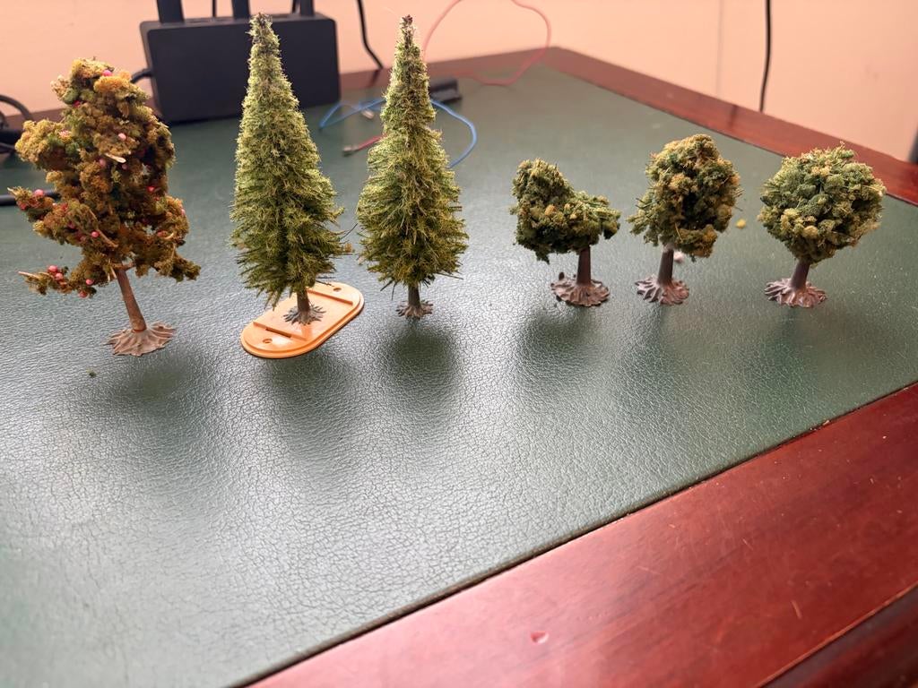 Miniatuur modelbomen voor modelspoorbaan en diorama, Ophalen, Gebruikt, 1:50 tot 1:144