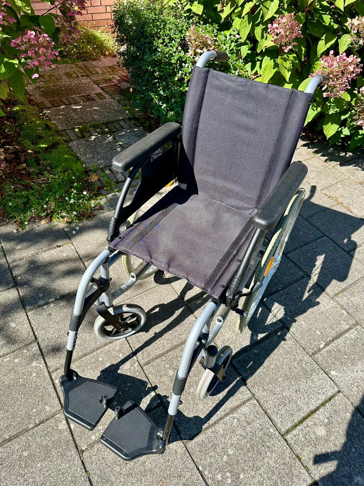 Te koop duw rolstoel, opvouwbaar, Diversen, Ophalen of Verzenden, Inklapbaar, Zo goed als nieuw, Duwrolstoel