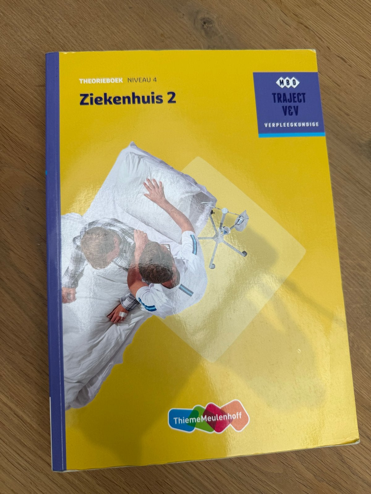 MBO Traject V&V Verpleegkundige Ziekenhuis 2 Niveau 4, Boeken, Ophalen of Verzenden, Zo goed als nieuw, Overige niveaus, Overige vakken