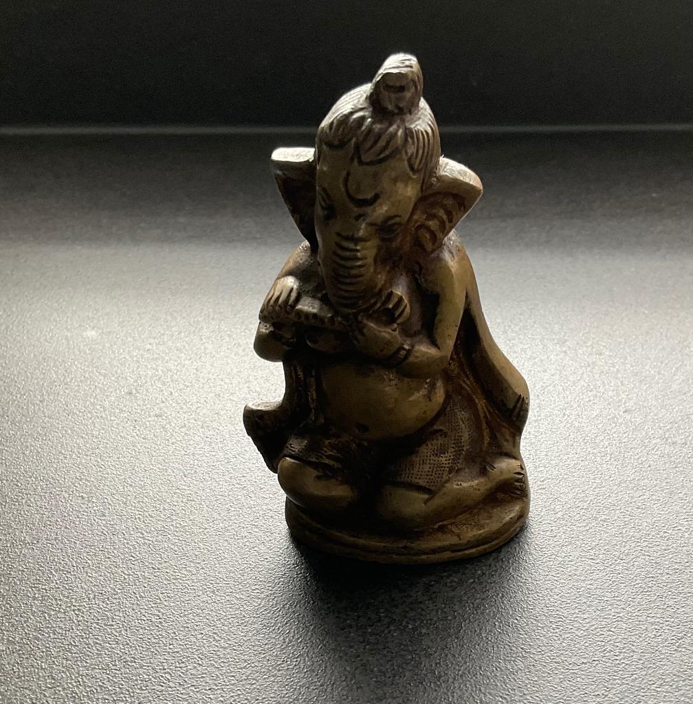 Ganesha Hindoeïsme godheid koper brons miniatuur 8cm, Ophalen of Verzenden, Zo goed als nieuw, Beeld(je), Hindoeïsme