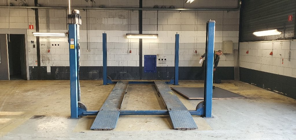 4 koloms hefbrug autobrug Stenhoj 5300 4000Kg 1995 APK Nr 7, Auto diversen, Ophalen