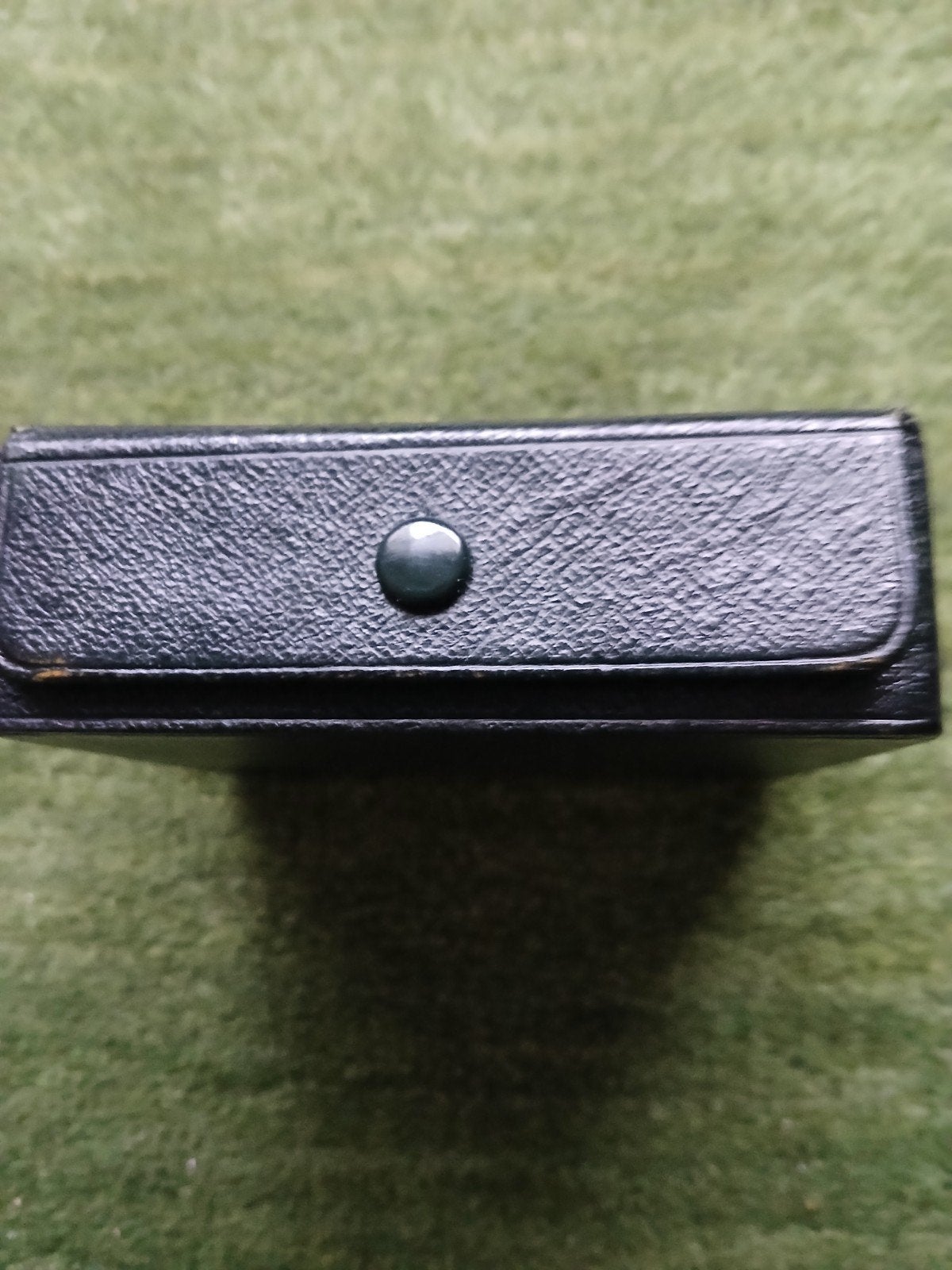 Leer doosje met groengele fluwelen binnenkant, Ophalen of Verzenden, Zwart, Softcase