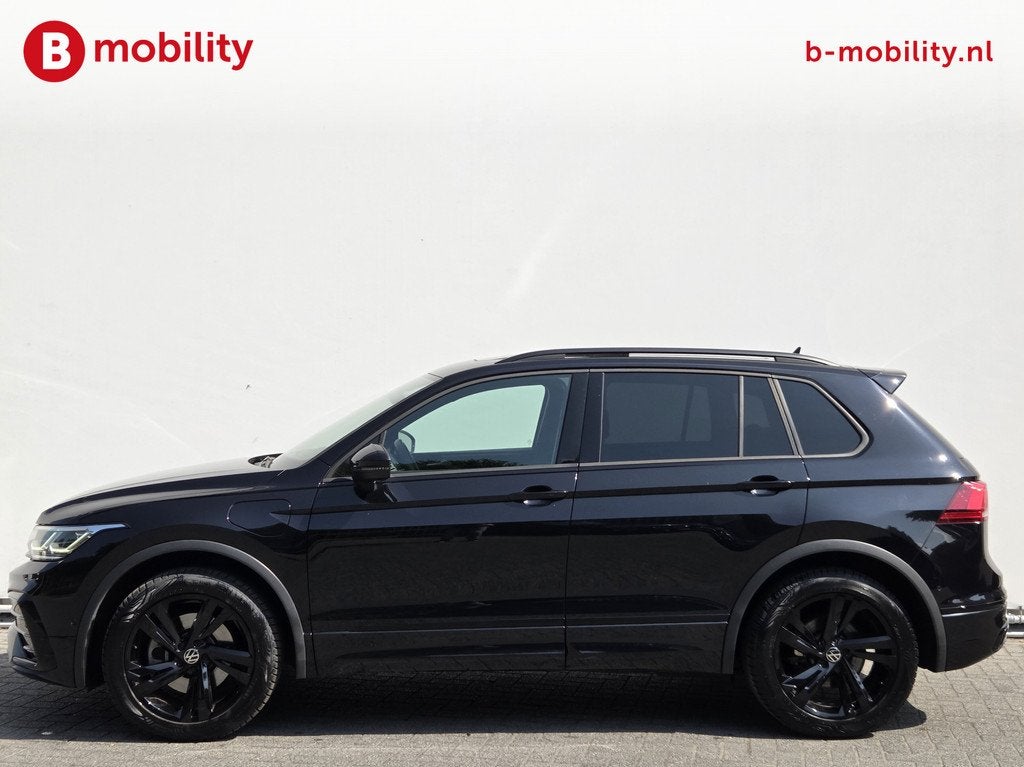Volkswagen Tiguan 1.4 TSI eHybrid R-Line Trekhaak 1800kg Pan, Auto's, Volkswagen, 4 cilinders, Leder en Stof, Zwart, Hybride Elektrisch/Benzine