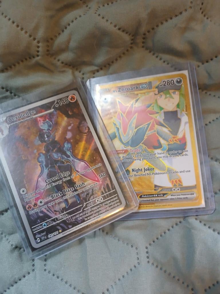 Ceruledge en ns zoroark, Ophalen, Zo goed als nieuw, Meerdere kaarten, Foil