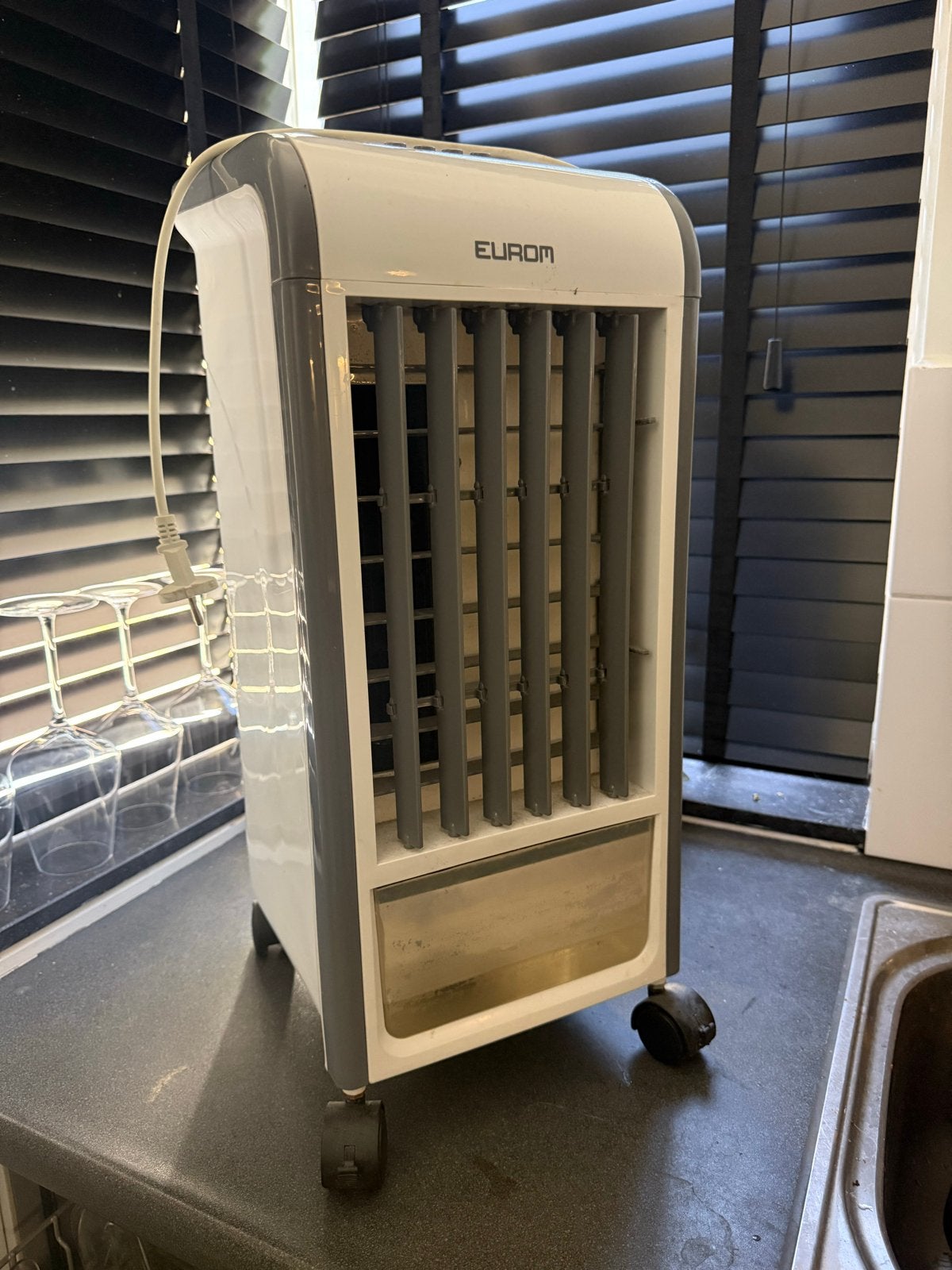 Eurom Mobiele Airco zonder slang, met wat lekkage, Ophalen, Gebruikt, Minder dan 60 m³, Ventileren