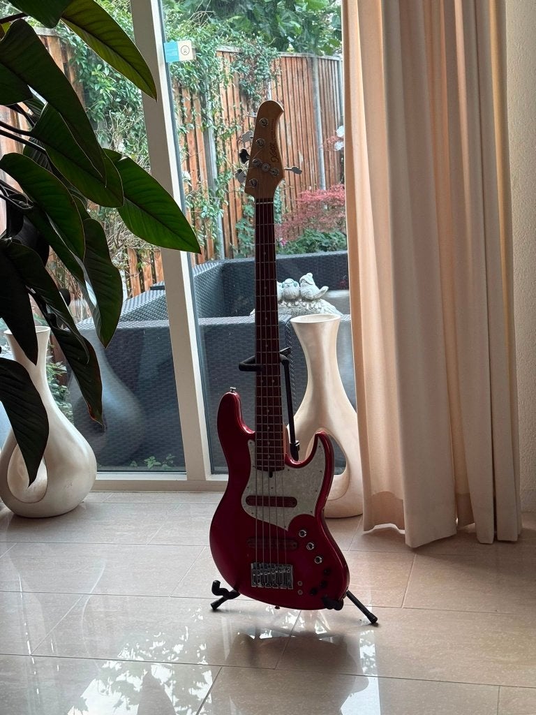 Foto 2 van Xotic XJ-1T 5-string