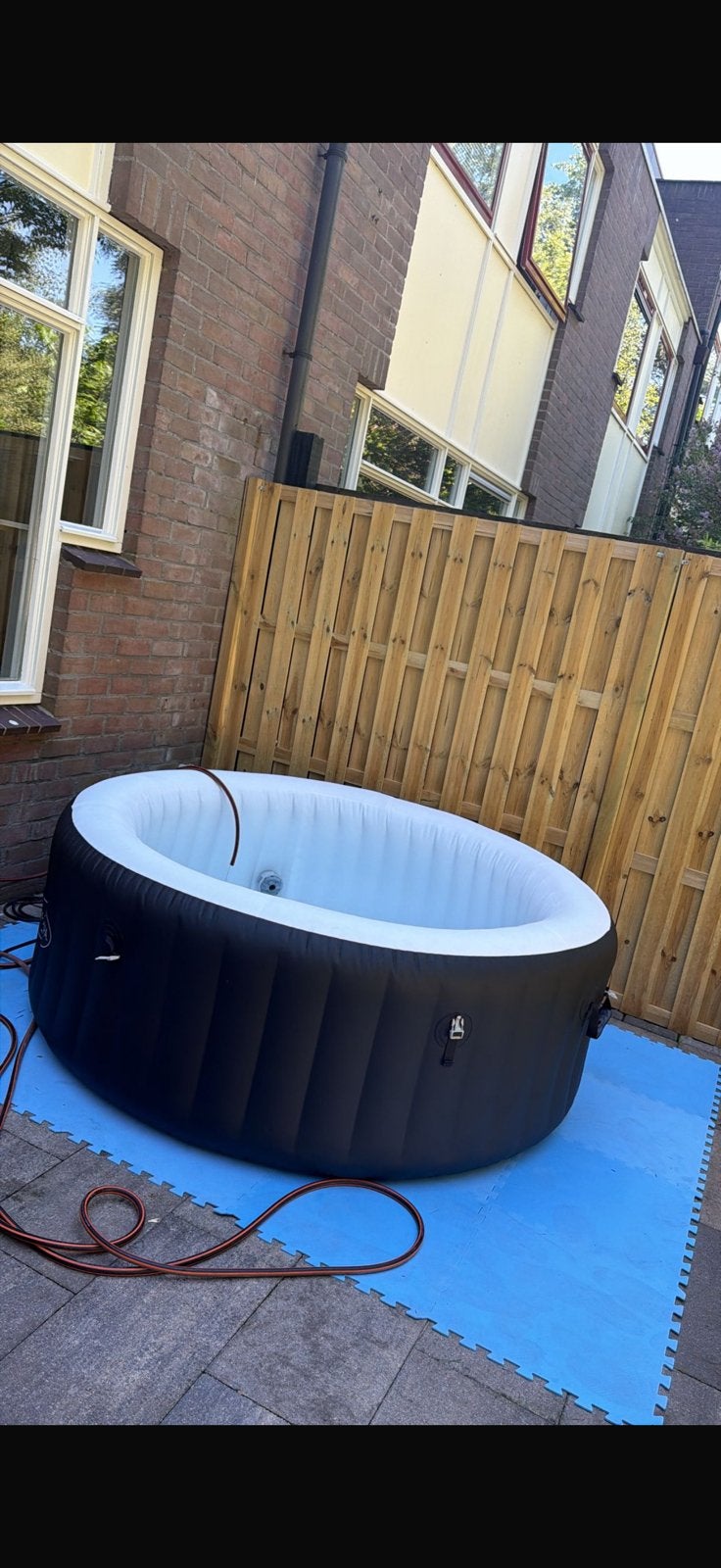 Opblaasbare jacuzzi met pomp lay z spa, Ophalen, Gebruikt, Afdekzeil, Opblaasbaar