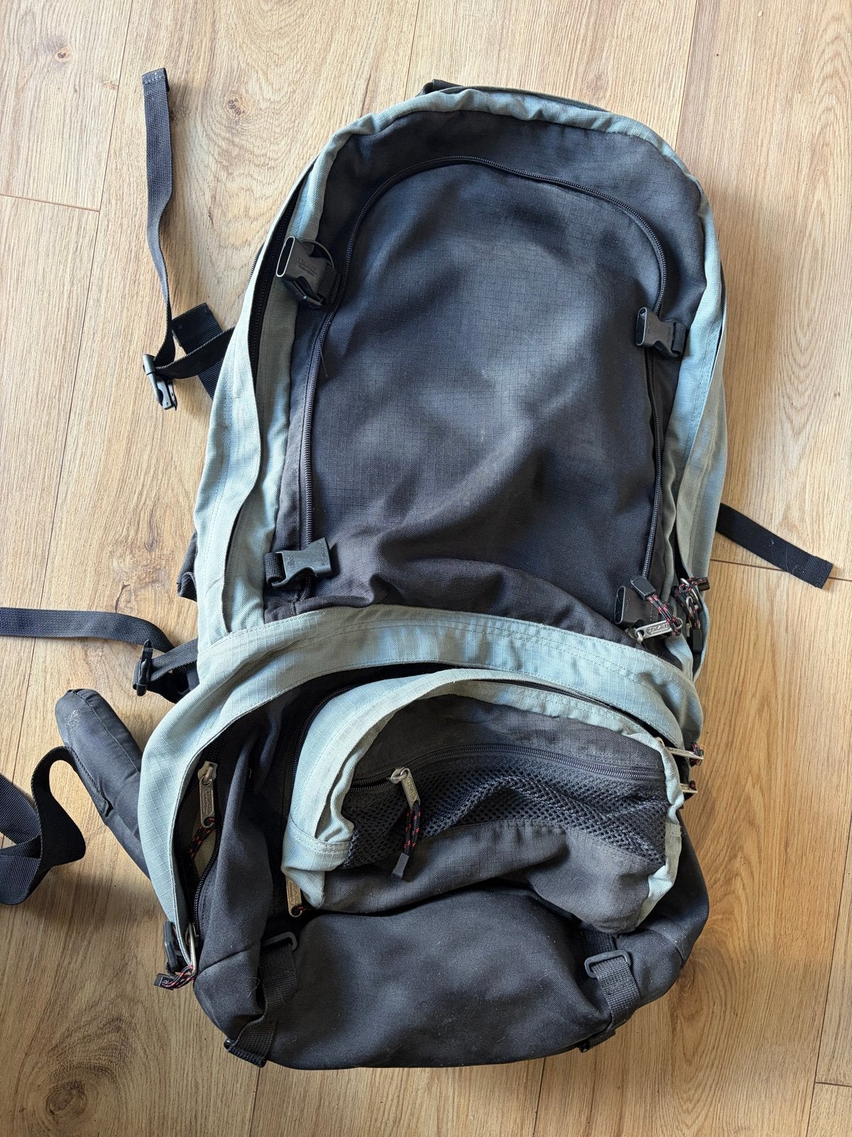 Backpack 60L met veel vakken en daypack, Overige merken, 40 cm of meer, Gebruikt, Ophalen of Verzenden