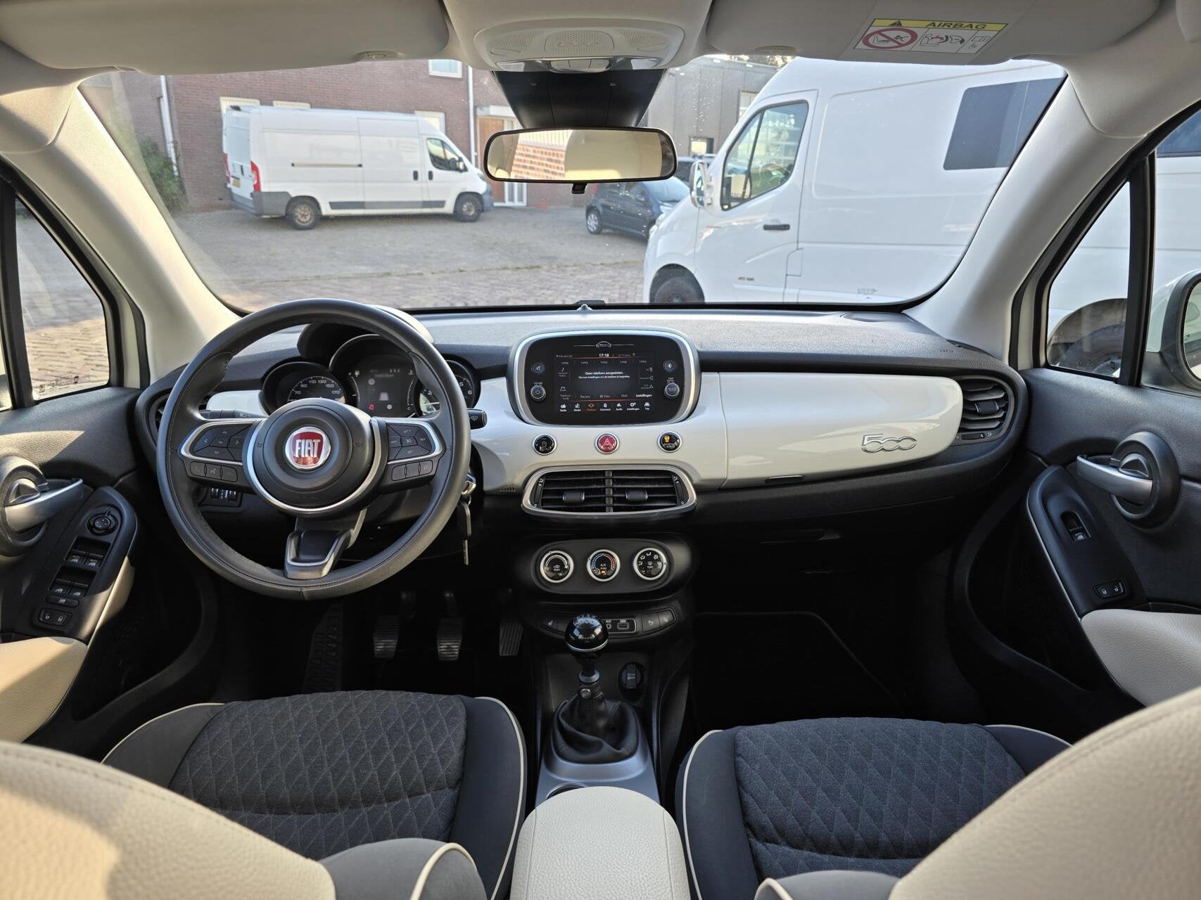 Fiat 500 X Cross 1.0 GSE City Cross Opening Ed. Navi/Trekh., Auto's, Voorwielaandrijving, Gebruikt, Met garantie (alle), Wit