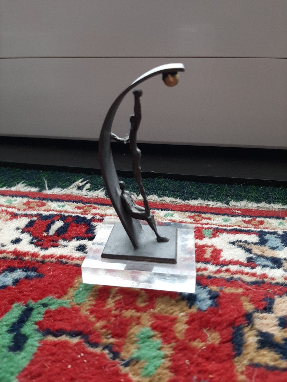 Corry Ammerlaan Beeldje 'Samen Sterk' - 13 cm, Groep mensen, Minder dan 20 cm, Ophalen of Verzenden, Op sokkel