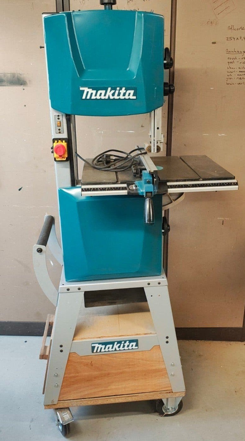 Makita LB1200F lintzaag met diverse zaaglinten, Ophalen, 70 mm of meer, 600 tot 1200 watt, Zo goed als nieuw