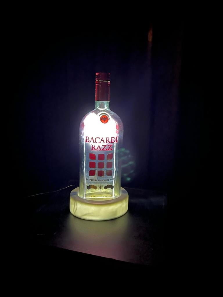 Zeldzame oude Bacardi lichtreclame Raz. Op 220v, Verzamelen, Lichtbak of (neon) lamp, Ophalen of Verzenden, Zo goed als nieuw