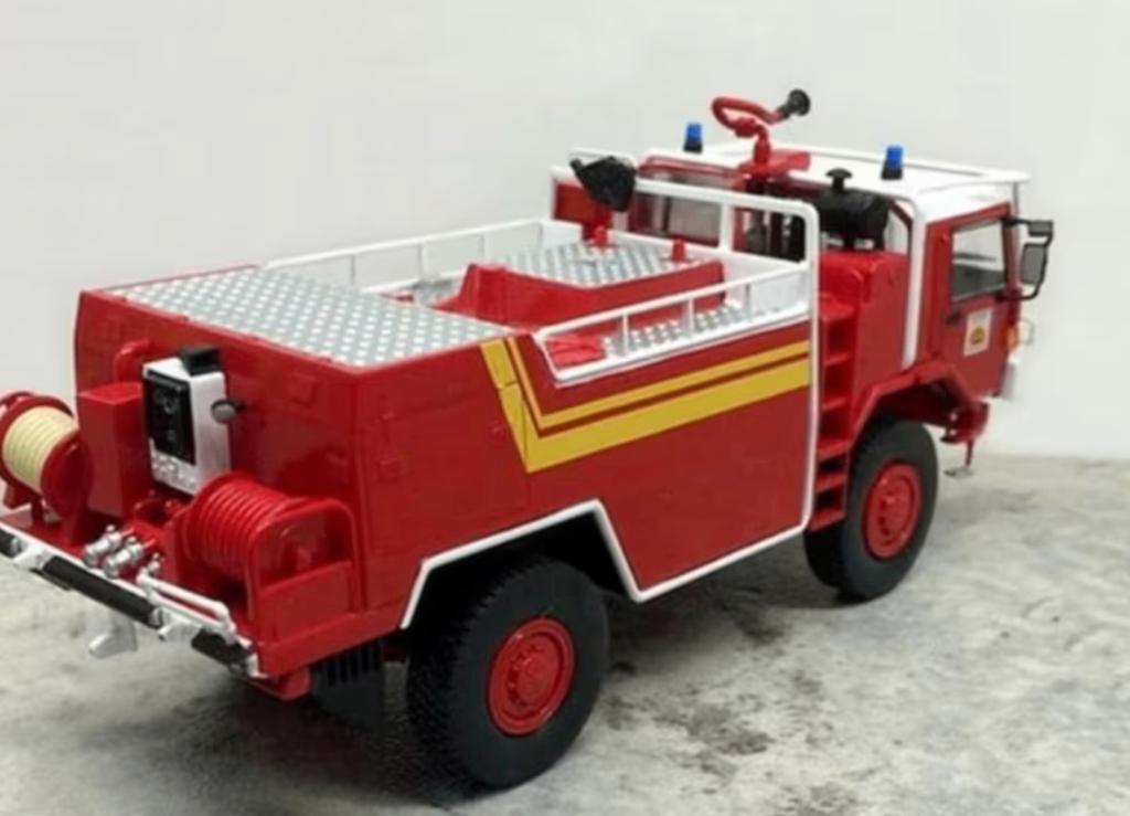 Brandweerwagen Brimont Apache Super schaal 1:43 nr. 48, Verzenden, Nieuw, Bus of Vrachtwagen, Overige merken