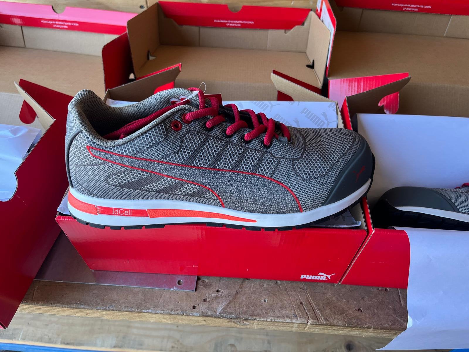 PUMA Xelerate Knit Low Werkschoenen - Stalen Neus S1P maat43, Ophalen, Nieuw