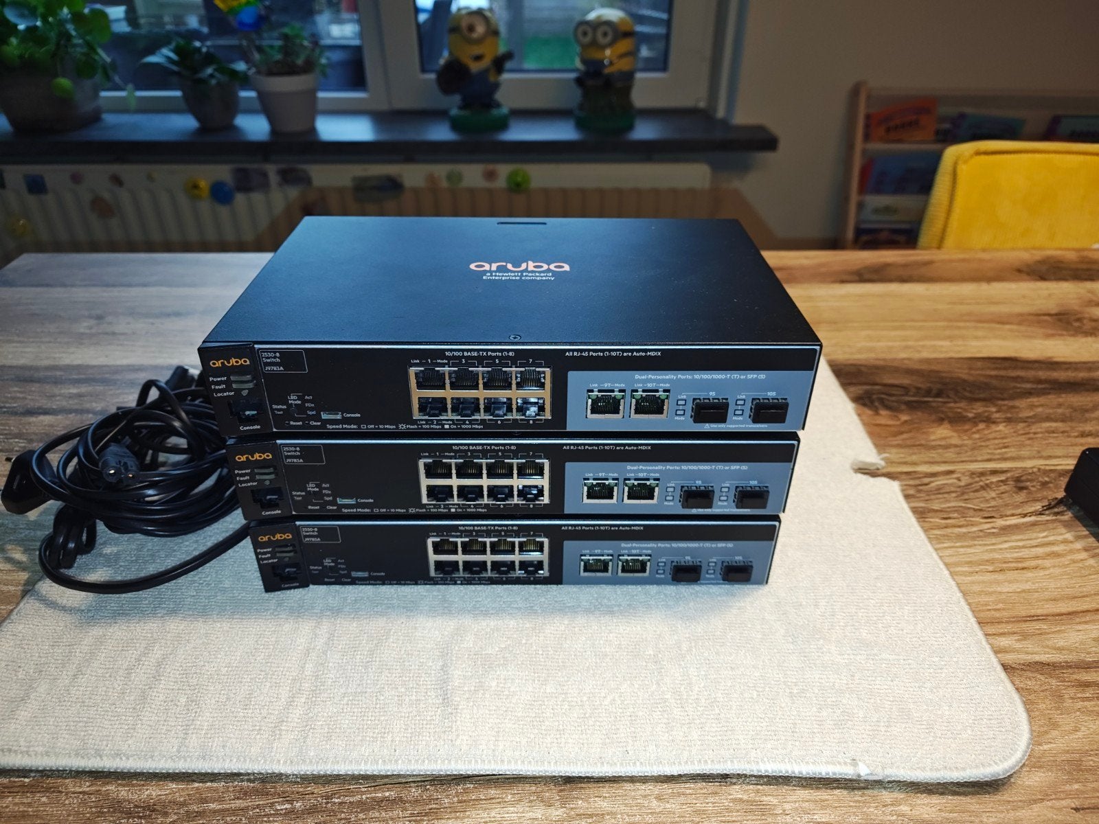 Aruba 2530-8 Switch J9783A - Set van 3 stuks + Voedingen, Ophalen of Verzenden, Gebruikt