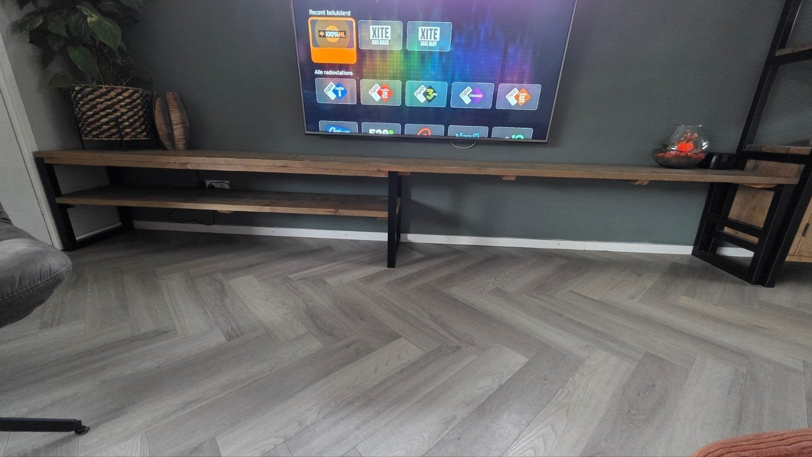 Steigerhouten TV-meubel met speelplek - Modern & Praktisch, Ophalen, Zo goed als nieuw, 200 cm of meer, Minder dan 100 cm