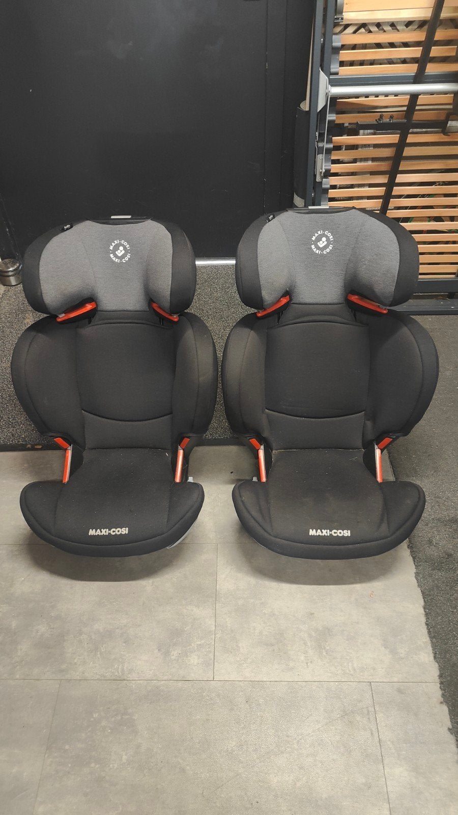 Maxi Cosi Rodifix autostoeltjes (2 stuks), Ophalen