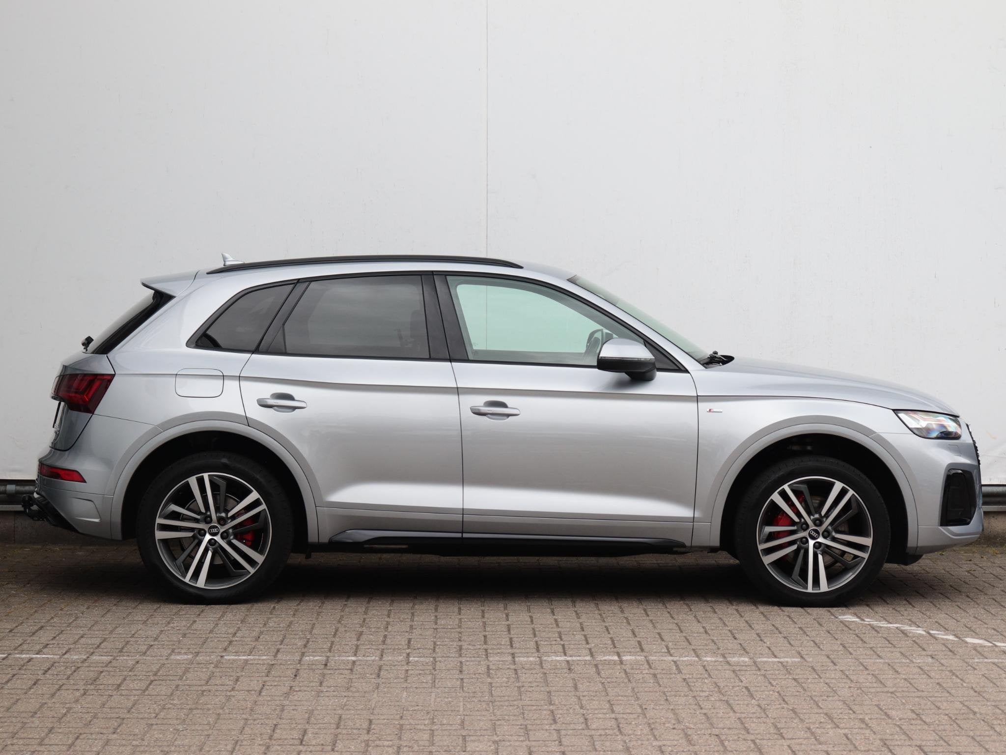 Audi Q5 55 TFSI e S edition | Trekhaak | Achteruitrijcamera, Auto's, Audi, Automaat, Gebruikt, 4 cilinders, Automatische klimaatregeling