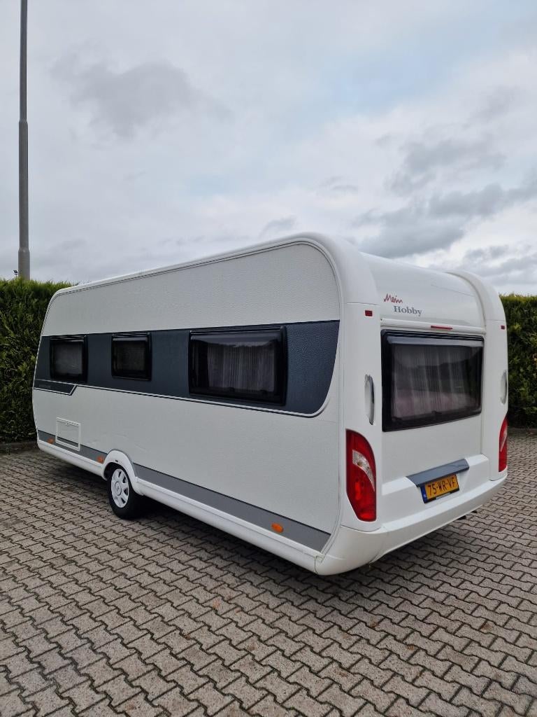 Hobby Excellent 540 UFE – 2018 – Nette caravan – 1e eigenaar, Caravans en Kamperen, Caravans, Particulier, tot en met 4, Rondzit