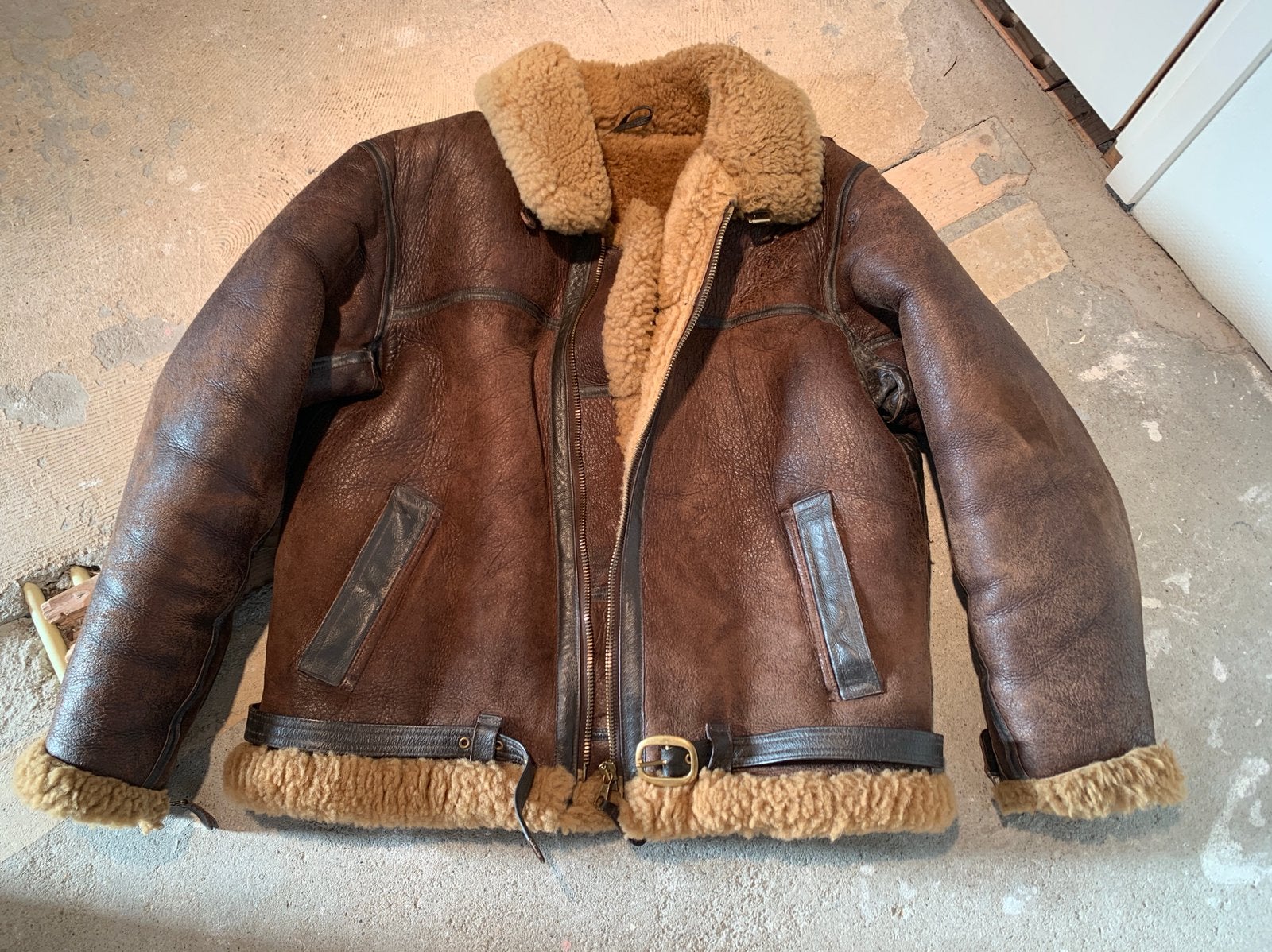 AM B3 Sheepskin Lammycoat pilotenjas (Irvin / Eastman), Ophalen of Verzenden, Gedragen, Maat 52/54 (L), Bruin