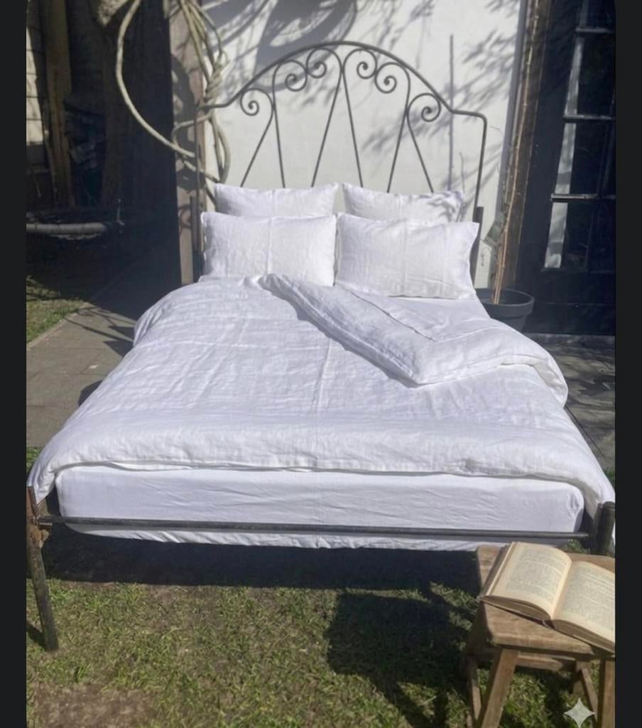 Oud stalen bed, Ophalen, Gebruikt, Zwart, 140 cm