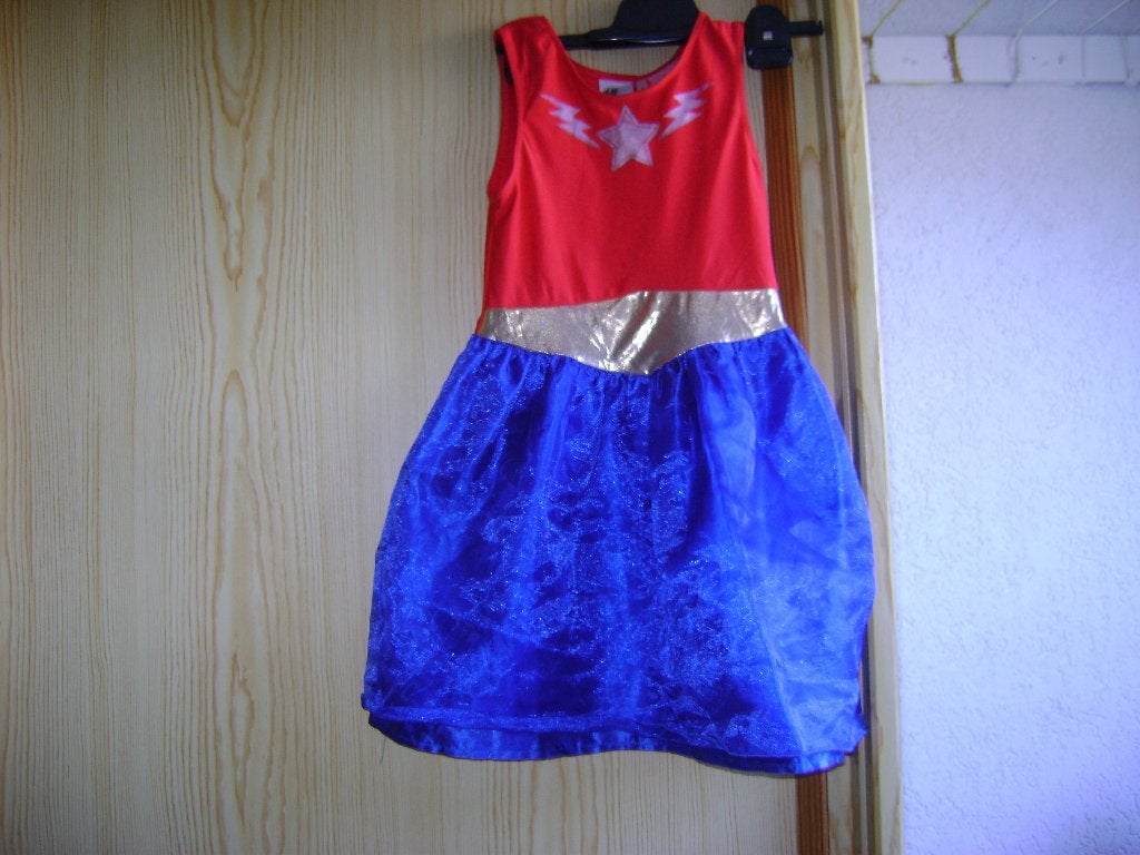 rood/blauw verkleed jurkje met blauwe laag tule mt122/128, Ophalen of Verzenden, Zo goed als nieuw, 122 t/m 128, Meisje