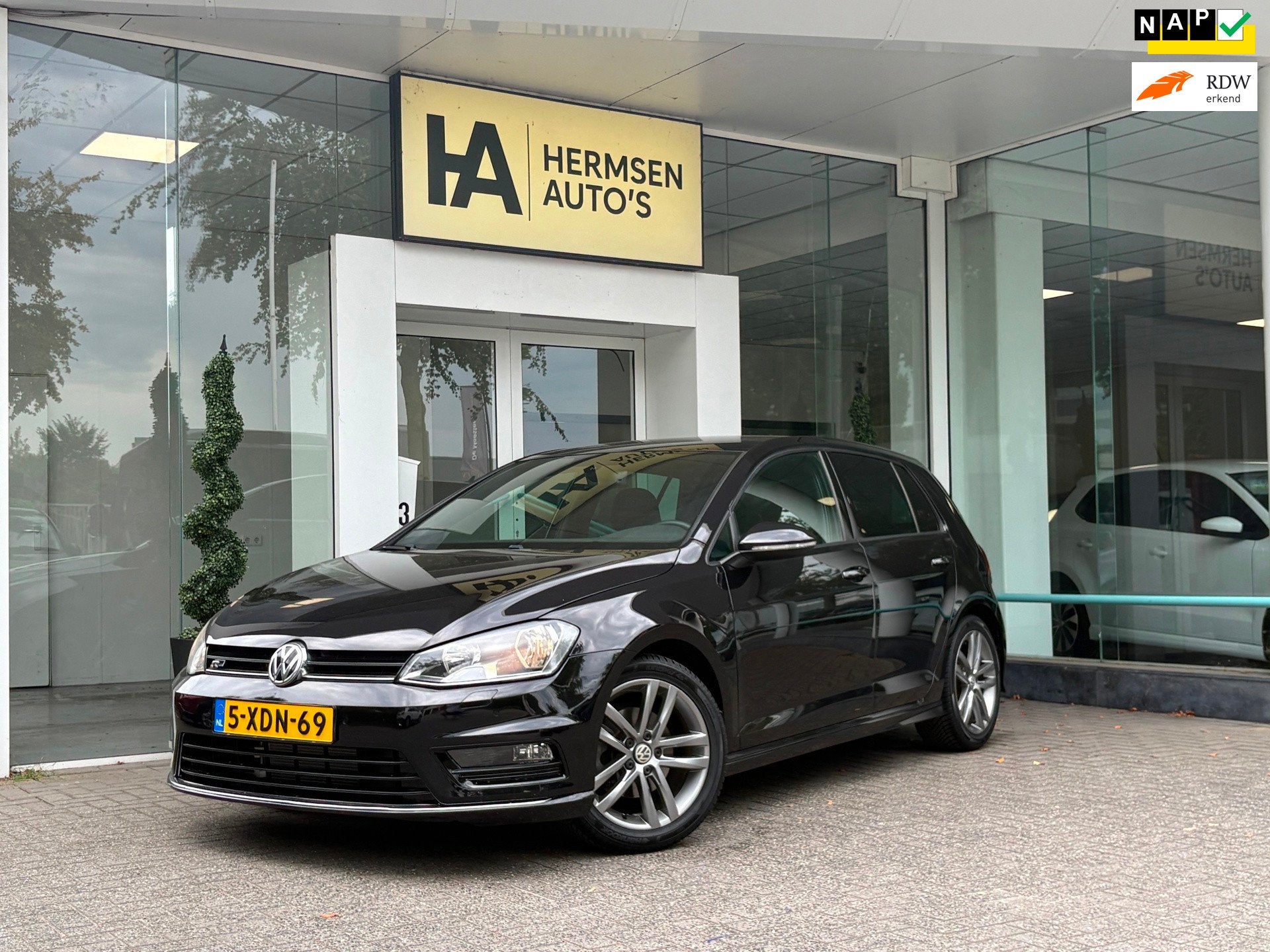 Volkswagen Golf 1.4 TSI R-Line|Distr.VV|NAP|, Voorwielaandrijving, Euro 5, Gebruikt, 1147 kg