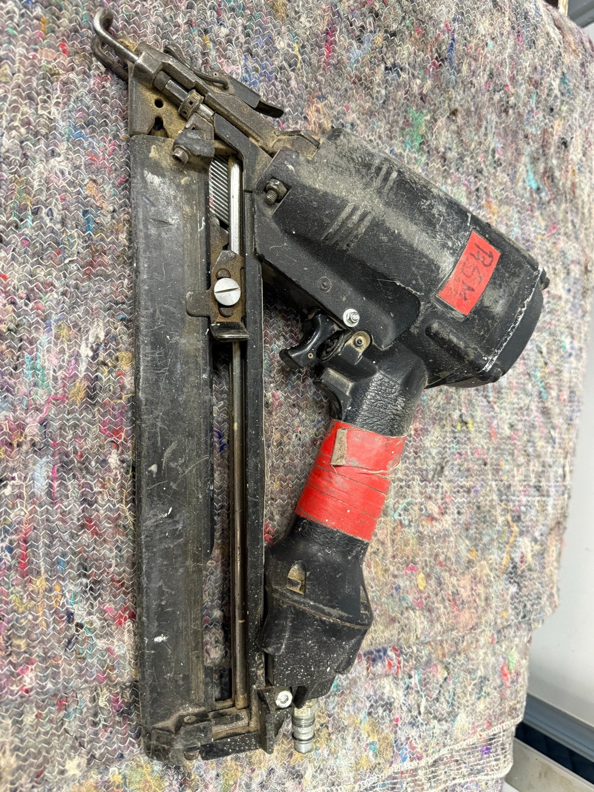 Senco SFN-30 Brad Tacker - Gebruikt, Doe-het-zelf en Verbouw, Gereedschap | Handgereedschap, Ophalen, Gebruikt, Tacker/nietmachine