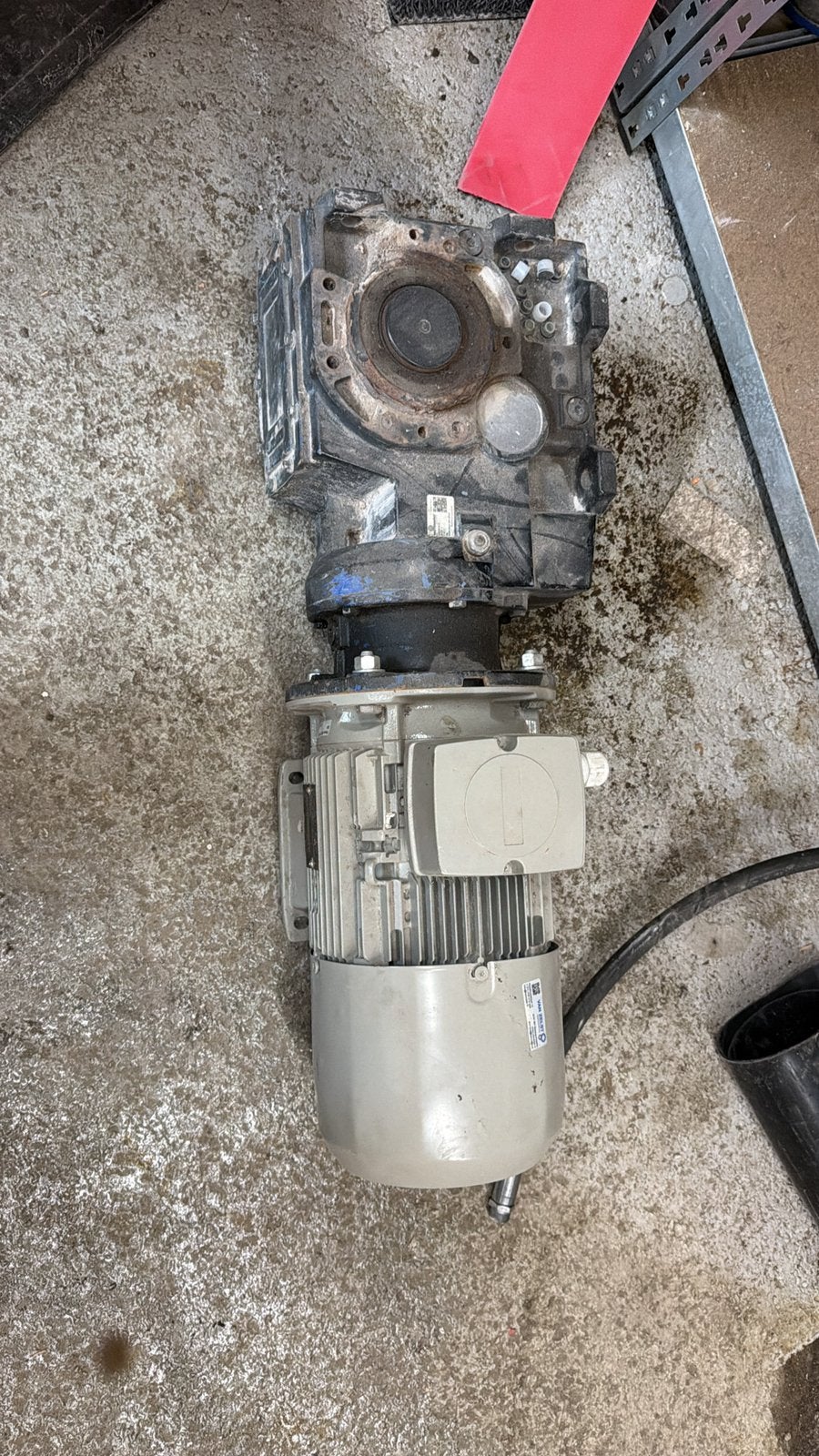 Motorreductor 5,5 kW – Van Zelst & Motovario, Ophalen, Zo goed als nieuw