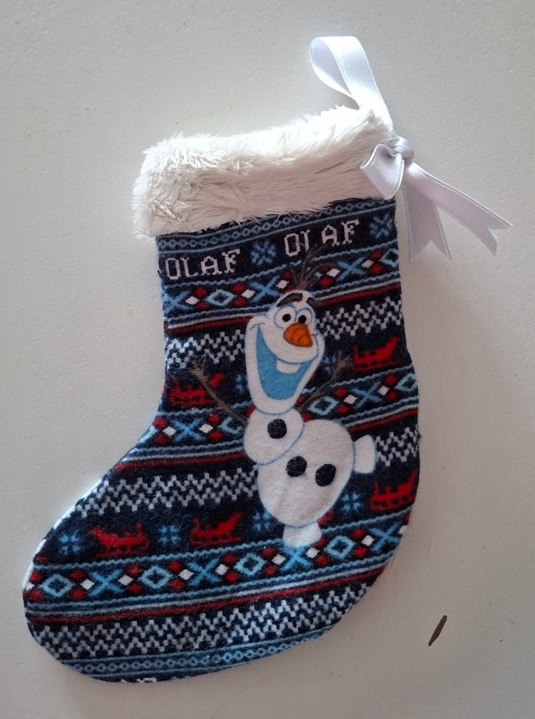 nieuw- gevoerd kerstsokje Olaf, Ophalen of Verzenden, Overige figuren, Nieuw, Overige typen