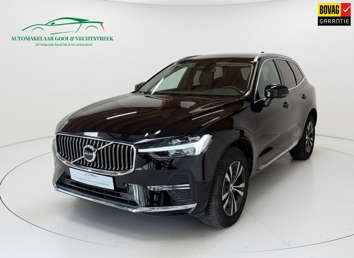 Volvo XC60 2.0 T6 Plug-in hybrid AWD Plus Bright - Panorama, Auto's, Automaat, Gebruikt, Zwart, 4 cilinders