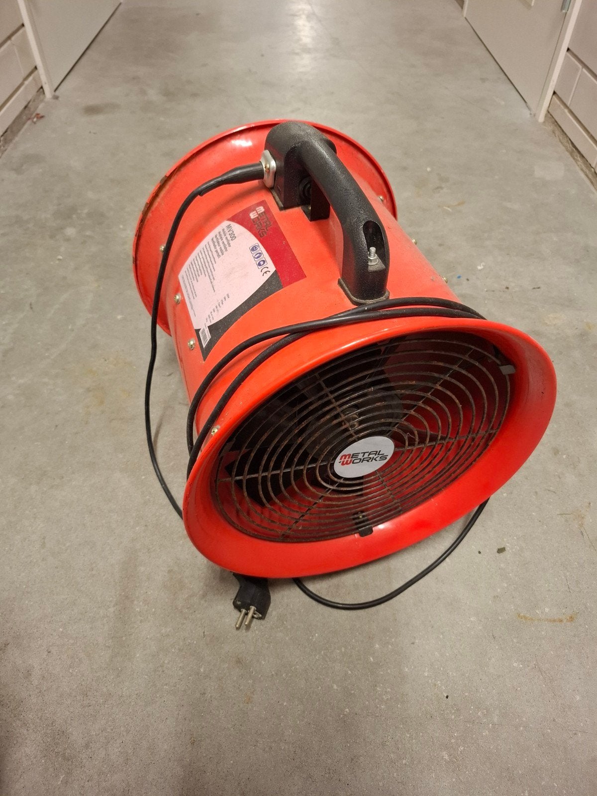 Metalworks MV300 Mobiele Ventilator - Krachtig & Draagbaar, Ophalen, Gebruikt, Overige