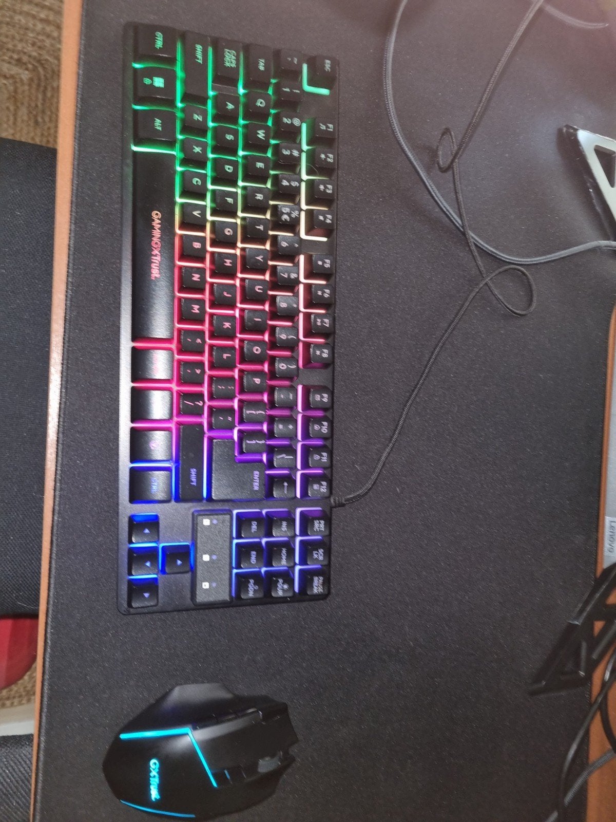 Gaming set: Mechanisch toetsenbord, muis en muismat, Computers en Software, Toetsenbord en muis-set, Ophalen of Verzenden, Zo goed als nieuw