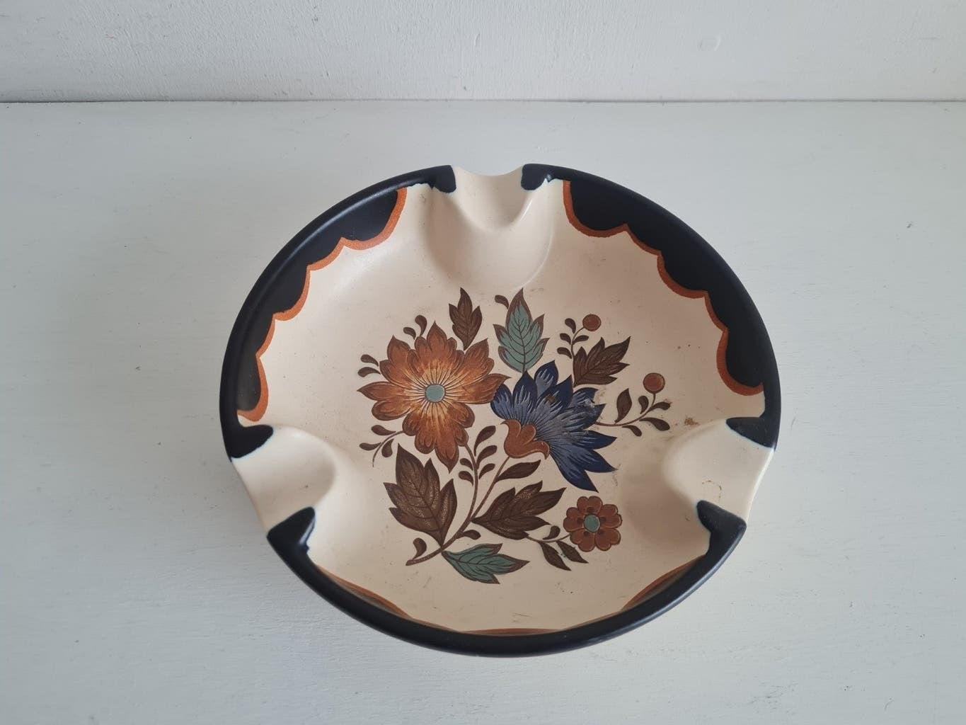 Flora Gouda plateel asbak, Ophalen of Verzenden