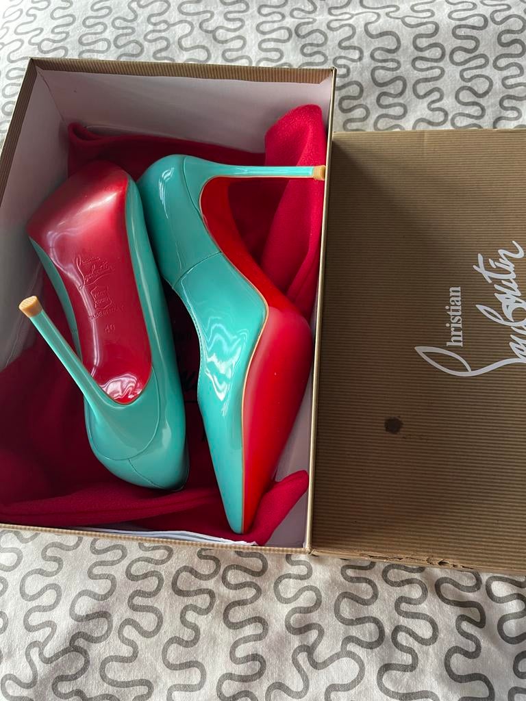 Christian Louboutin Kate 85mm Pumps - Nieuw in doos, Kleding | Dames, Schoenen, Ophalen of Verzenden, Nieuw, Groen, Pumps