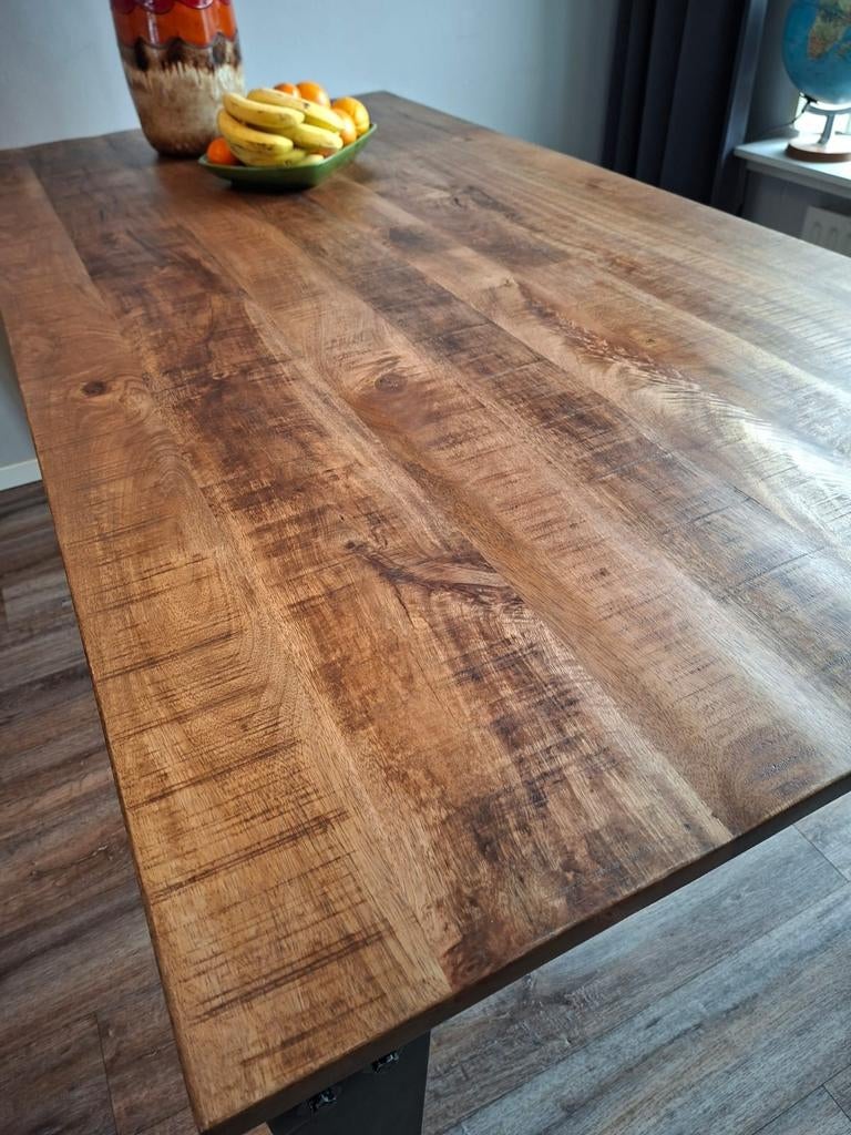 Mango houten tafel, Huis en Inrichting, Tafels | Eettafels, 200 cm of meer, 50 tot 100 cm, Zo goed als nieuw, Vijf personen of meer