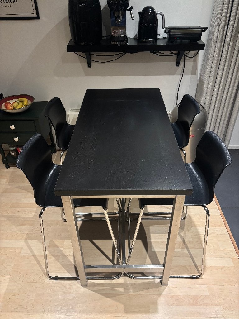 Bartafel met 4 barkrukken, Ophalen, 100 tot 150 cm, 50 tot 100 cm, Zo goed als nieuw