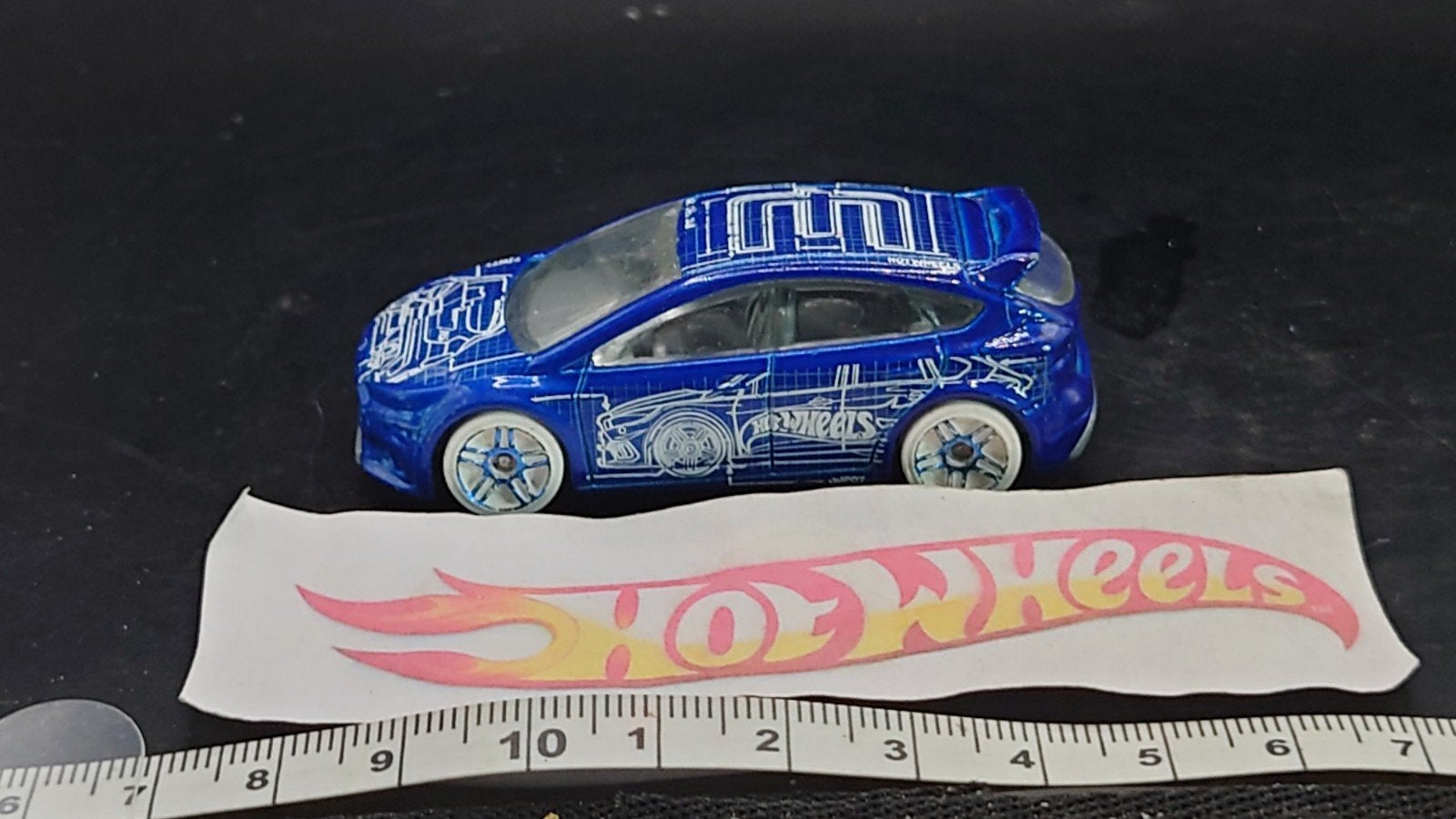 Hot Wheels Ford Focus RS Art Cars - Maleisië, Hobby en Vrije tijd, Ophalen of Verzenden, Zo goed als nieuw, Auto, Overige merken