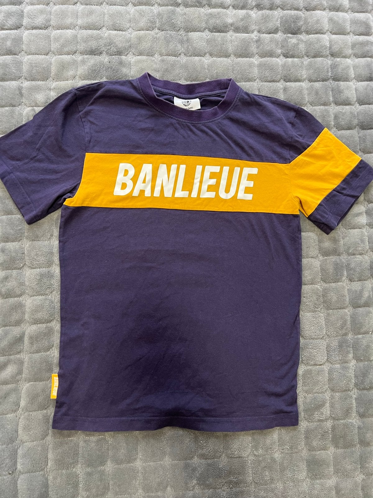 Leuk paars tshiet met groot logo van Banlieue - Maat XS (S), Ophalen of Verzenden, Gedragen, Maat 46 (S) of kleiner, Paars