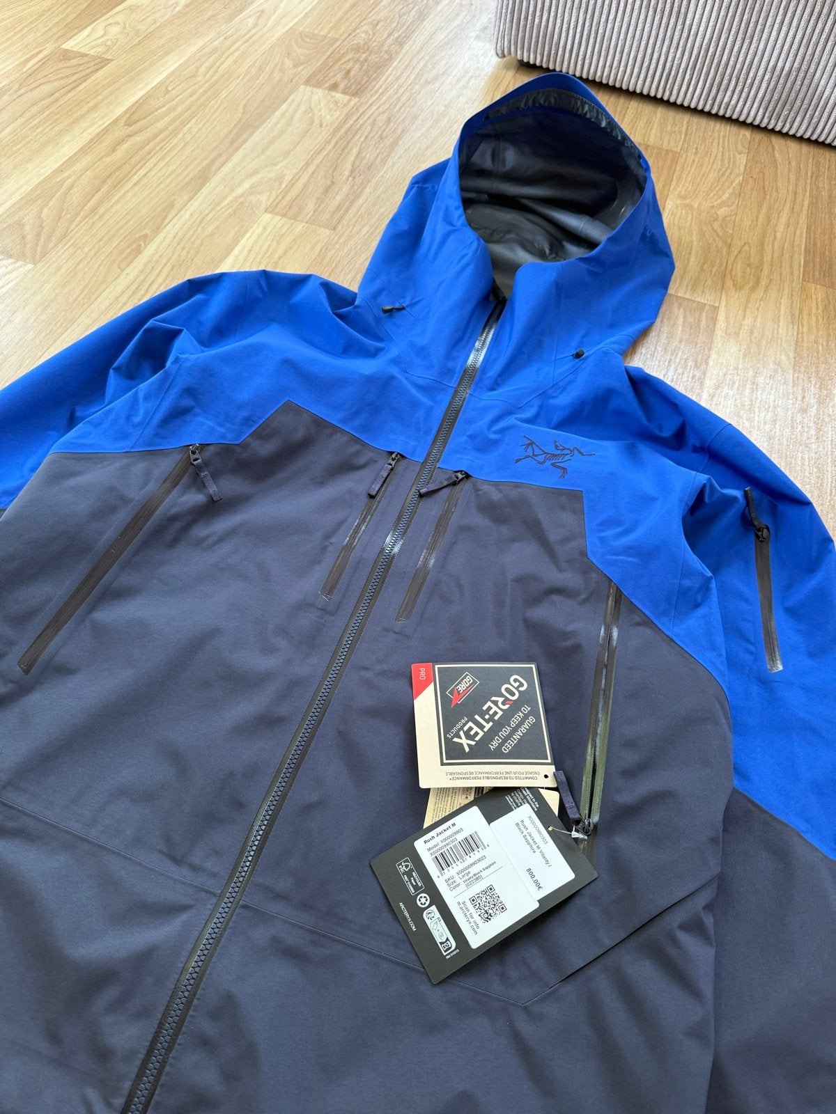 Arc'teryx Rush Jacket M (maat L) - Nieuw met labels, Ophalen of Verzenden, Nieuw, Maat 52/54 (L), Blauw