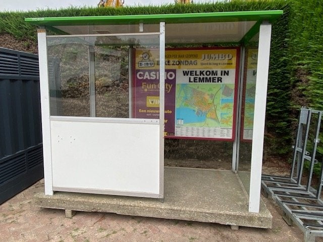 abri, rookhok, rookruimte, bushalte, overkapping, dug-out, Ophalen of Verzenden