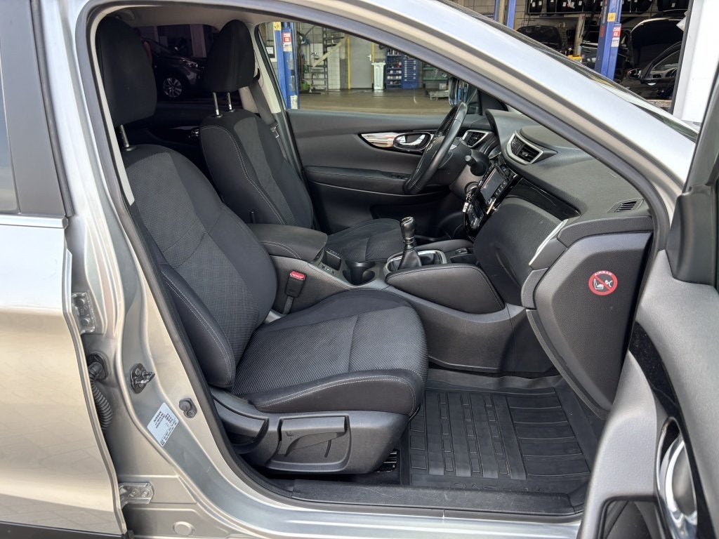 Nissan QASHQAI 1.2 Acenta (bj 2016), Auto's, Voorwielaandrijving, Gebruikt, 4 cilinders, 116 pk