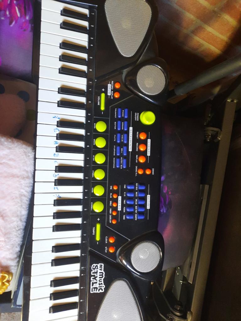 My music style kinder keyboard., Muziek en Instrumenten, Keyboards, Ophalen of Verzenden, Overige aantallen, Overige merken
