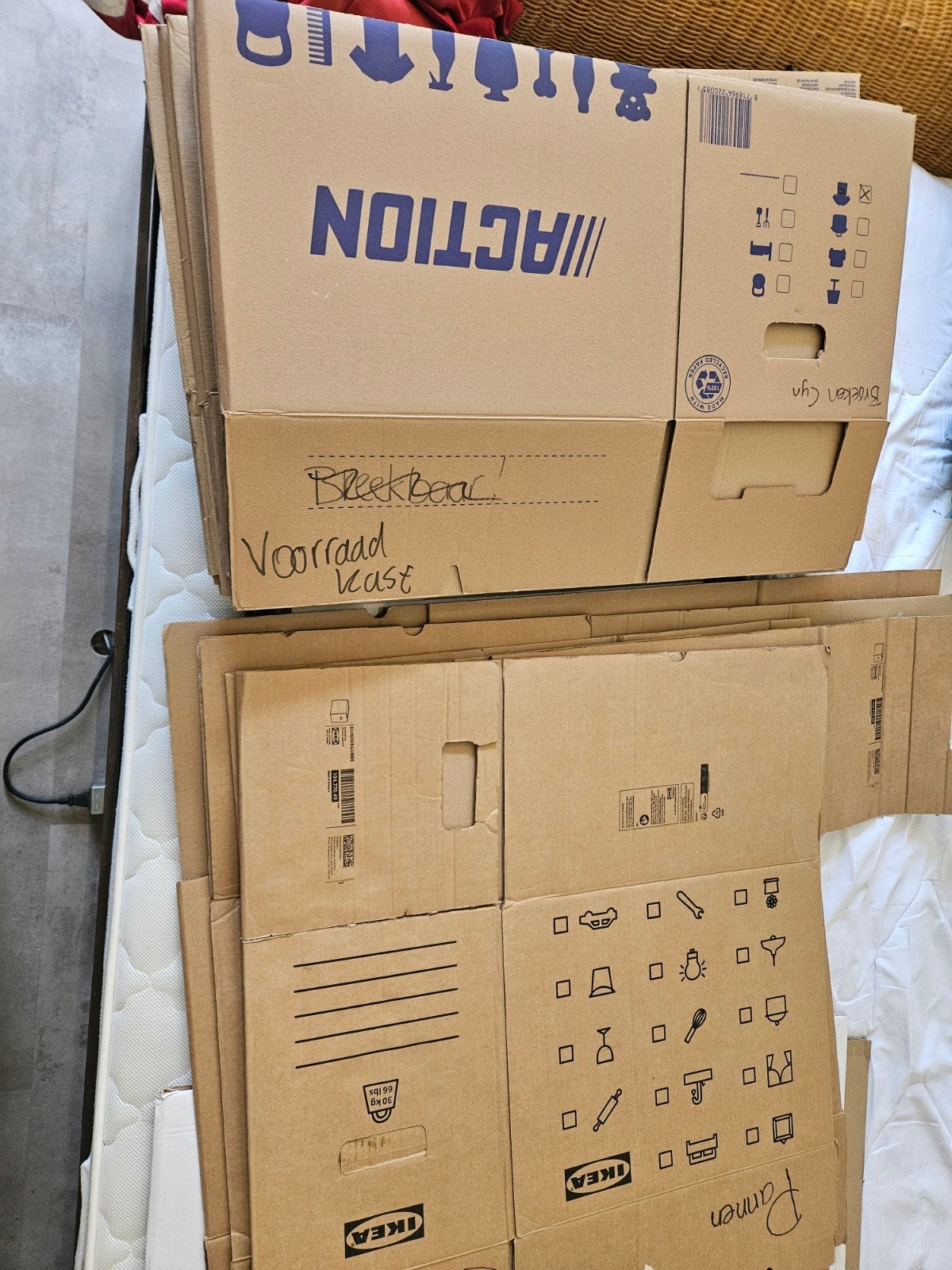 25 Verhuisdozen (Action, Ikea, De Haan), Ophalen, 40 tot 60 cm, Opvouwbaar, 50 tot 75 cm